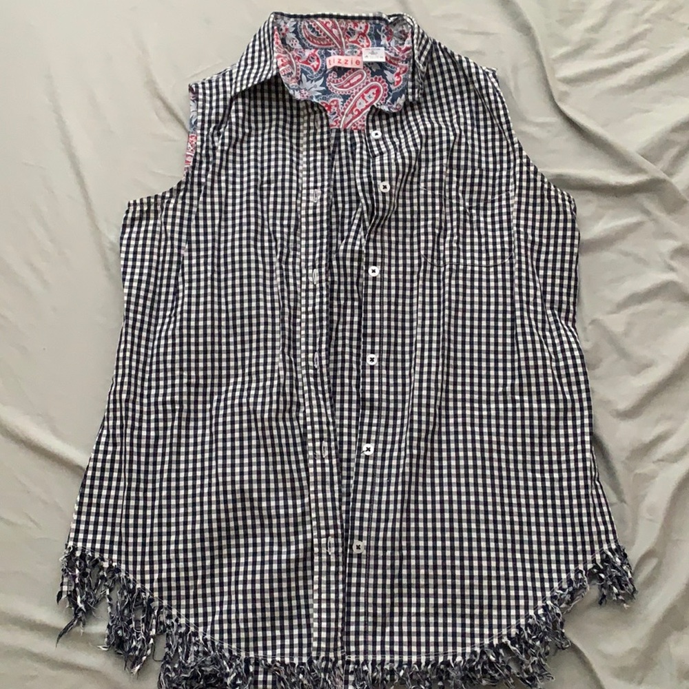 Sleeveless Button Up Tank